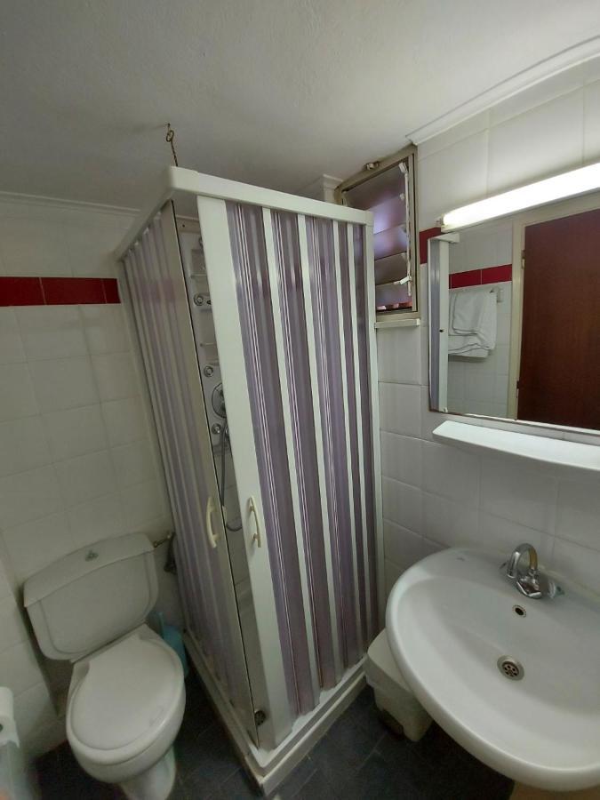 Batis Hotel Livanátai Buitenkant foto